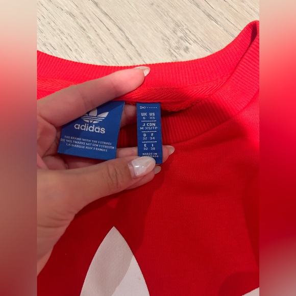 ADIDAS Crewneck - Picture 2 of 2